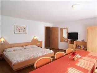 Eden Hotel 3*